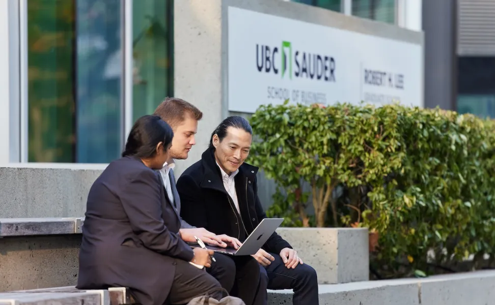 Why You Should Study At An Experiential Business School: 3 Key Benefits
